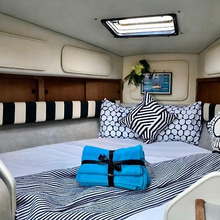 Yacht Experience Barcelona Hotel Sant Adria de Besos Exterior photo